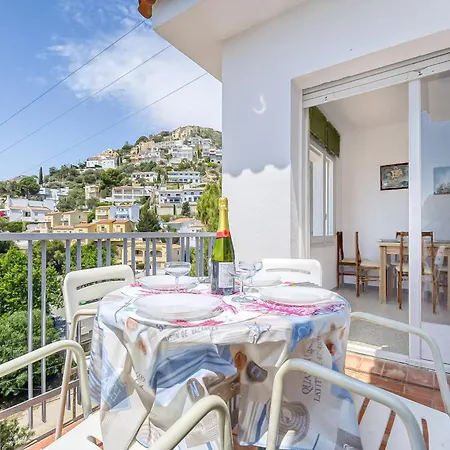 Apartman With Scenic View
